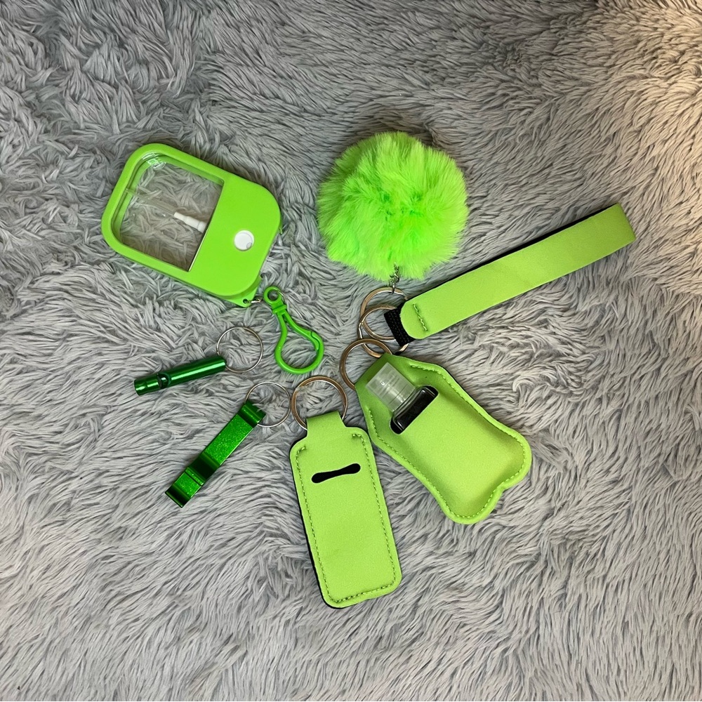 8pcs Green Safety Keychain Set